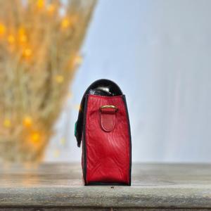 Sac bandoulière artisanal en cuir véritable pour femme, style bohème avec franges, sangle réglable, imperméable, vintage et tendance - Product Image 5