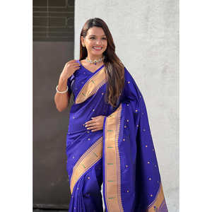 Sari de Seda Paithani Mahalaxmi Tejido con Hilo Zari Violeta, 650g, Tejidos de Primera Calidad, Ropa India y Pakistaní - Product Image 2