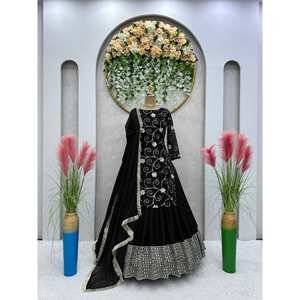 Ensemble Lehenga et Dupatta Noir de Haute Qualité pour Soirée, Taille M, pour un Look Élégant - Product Image 1