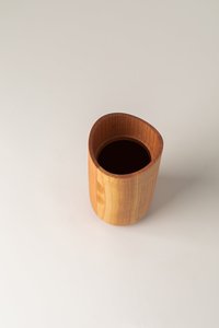 Ensemble d'organisateurs de salle de bain en bois avec porte-savon en résine, gobelet, plateau et porte-brosse à dents pour comptoir de salle de bain - Product Image 5