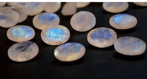 Pierre précieuse ovale en pierre de lune arc-en-ciel, taille facetée, couleur naturelle bleu éclatant, qualité supérieure, ovale facetté, certificat IGI, vente en gros - Product Image 4
