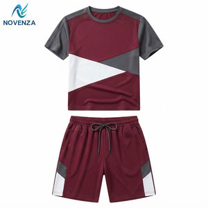 Ensemble t-shirt et short pour homme, tissu respirant et confortable, idéal pour l'été, mode décontractée et usage quotidien - Product Image 1