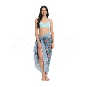 Sarong en coton imprimé à la main avec motif saphir bleu pour femmes, léger, idéal comme paréo de bikini, pour la plage et les vacances d'été - Product Image 6