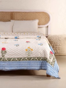 Printed Cotton <b>Quilt</b> With Floral Pattern Traditional Style All-Season Bedding Set - Product Image 6