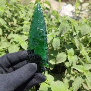 green obsidian arrowhead, green obsidian, green obsidian stone, obsidian arrowhead, green gemstone arrowhead, - Product Image 1