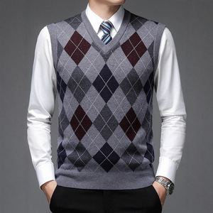 Pulls pour hommes professionnels, sans manches, coupe ajustée, à motif épuré, texture chaude, pour l'hiver et le bureau - Product Image 6