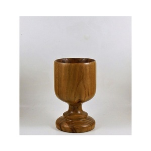 Tasse en bois faite à la main, design classique minimaliste, réutilisable pour un usage domestique - Product Image 1
