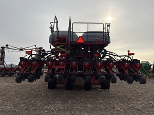 Sembradora Agrícola de Alto Rendimiento 1265 para Trabajo Pesado, Suministro a Granel, 2013 - Product Image 1