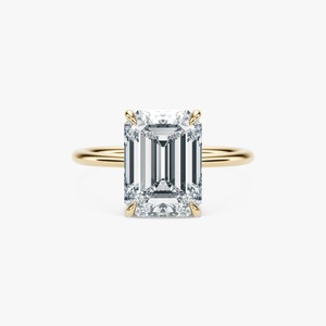 Anillo de compromiso de lujo para mujer con diamante cultivado en laboratorio de 2 quilates con corte esmeralda en oro amarillo de 14 quilates y halo oculto. - Product Image 1