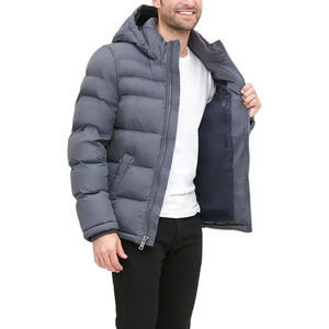 Chaqueta Acolchada con Capucha para Hombre, Color Gris, Cierre de Cremallera, Resistente al Viento, Ropa de Invierno Informal, Corte Regular, Relleno Grueso de Poliéster - Product Image 3