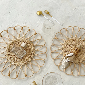 Article chaud rond en rotin naturel pour assiette de chargeur pour les fêtes/mariages à usage quotidien avec motif végétal - Product Image 4