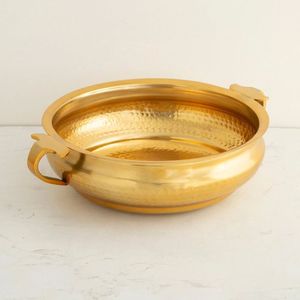 Bol à bougie décoratif en métal avec finition vieillie pour la décoration rustique de la maison et la présentation de bougies sur table - Product Image 2