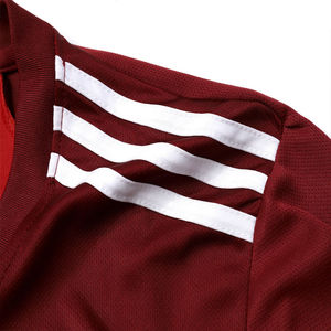 Nouvelle conception de tenue de football, vêtements de sport, 100% polyester, unisexe, short de sport, maillots de club de football, séchage rapide, respirant, uniforme de football - Product Image 6