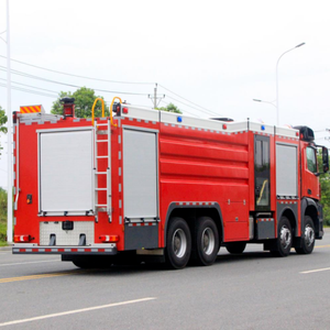 Camión <span class=keywords><strong>de</strong></span> <span class=keywords><strong>Bomberos</strong></span> <span class=keywords><strong>de</strong></span> Servicio Pesado 4158 8x4 con Tanque <span class=keywords><strong>de</strong></span> Agua <span class=keywords><strong>de</strong></span> 15,000L-20,000L, Camión <span class=keywords><strong>de</strong></span> Intervención Rápida Contra Incendios en Venta - Product Image 3