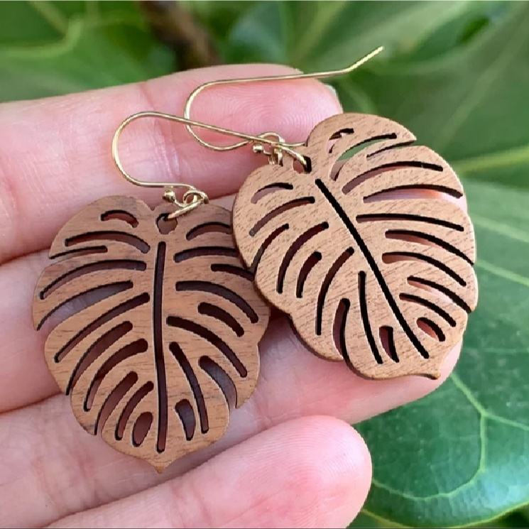 สีน้ำตาล