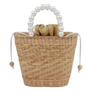 Sac en paille de jacinthe d'eau fait main avec poignée en fausses perles - Product Image 2