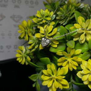 Collar con Colgante de Diamante Solitario en Forma de Corazón, Chapado en Rodio sobre Oro Blanco de 9K, Cadena de Eslabones, Moderno y de Alta Calidad, para Aniversario de Bodas - Product Image 1