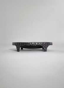 Tazón de Metal Hecho a Mano, Ecológico y Duradero, Diseño Wabi-Sabi, Martillado en Negro con Detalles en Dorado, para Vajilla y Uso Doméstico - Product Image 2