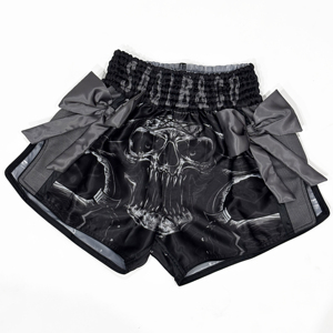 Shorts de combat Skull Warrior Premium pour Muay Thai, MMA et boxe |   Shorts d'entraînement unisexes avec logo extensible sur le devant |   Noir Argenté - Product Image 4