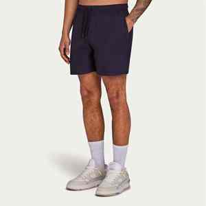 Shorts de bain personnalisés en tissu écologique, légers, à séchage rapide, pour l'été, avec taille élastique et cordon de serrage - Product Image 1