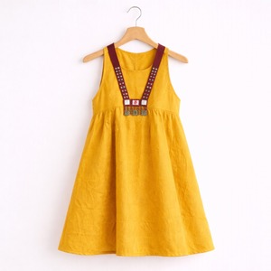 เสื้อกล้ามผู้หญิง OEM พรีเมียม ผ้าฝ้าย 100% คอวี ทอแบบมีกระดุม ซับในเนื้อนุ่ม ระบายอากาศได้ดี เป็นมิตรต่อสิ่งแวดล้อม ตกแต่งด้านหน้าแบบสั่งทำพิเศษ - Product Image 1