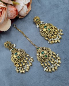 Pendientes y mangtika hechos a mano con diseño de hojas, flecos de perlas y baño de oro para mujer, conjunto combinado de joyería tradicional étnica. - Product Image 2
