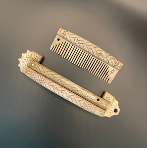 Peigne à barbe Viking en os de la meilleure qualité, avec étui, motif animal religieux sculpté en ivoire, couleur naturelle, par blossom craft india - Product Image 6