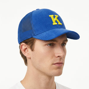 Casquette de camionneur en maille bleue avec broderie K jaune, ajustable, six panneaux, unisexe, décontractée - Product Image 2