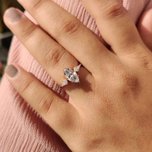 Anillo de compromiso y boda de oro amarillo macizo de 14k con diamante marquise de 1.80 quilates cultivado en laboratorio, certificado, ideal para fiestas. - Product Image 4