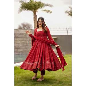 ENSEMBLE COSTUME NOIR OU ROUGE DE SANAYA-101 - Product Image 1