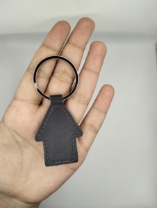 Premium Cartoon Style <b>House</b> Shaped <b>Keyrings</b> Personalized Durable Leather Keychain Pendant Gift Wholesale 2026 - Product Image 3
