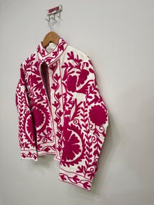 Veste en velours rose brodée à la main, style Suzani, pour femme, veste en coton, veste d'hiver, veste bohème, veste de festival - Product Image 3