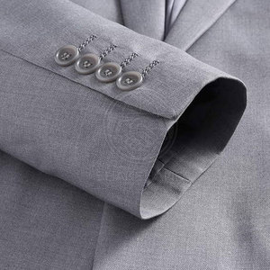 Traje Formal Elegante para Hombre, Corte Entallado, Tela de Alta Calidad para Presentaciones Laborales y Ocasiones Especiales - Product Image 4