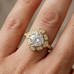 Anillo Halo Chapado en Oro con Moissanita de Corte Redondo de 2CT, Anillo Sunburst, Joyería Original de Plata 925, Regalo Perfecto para Boda, Compromiso o Fiesta - Product Image 3