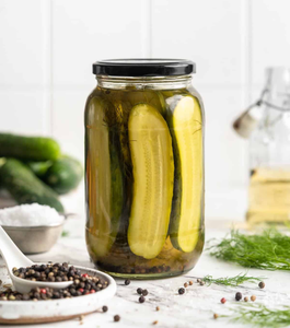 Concombres entiers tranchés en conserve, aromatisés, saveur douce, marinés dans la saumure (cornichons acidifiés), légumes conservés en fût - Product Image 4