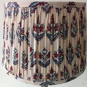 Abat-jour en tissu de lin faits à la main, modernes et élégants, avec des designs attrayants, une construction durable et des prix compétitifs. - Product Image 1