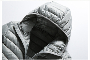 Chaquetas Personalizadas Grises con Capucha, Ligeras, Acolchadas con Relleno de Burbujas, Chaqueta de Poliéster con Parche de Logotipo para Hombre, Venta al Por Mayor - Product Image 3