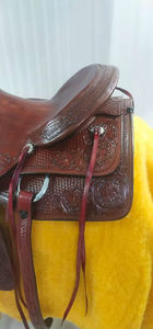 Silla de montar western premium de cuero genuino, hecha a mano, para carreras de barriles, duradera, para rodeo, ranch y senderismo, venta al por mayor - Product Image 4