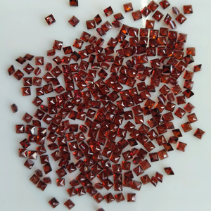 โกเมนสีแดงธรรมชาติ 3 มม. ทรงสี่เหลี่ยมเจ้าหญิงคัท คุณภาพดีที่สุด พลอยเม็ดเดี่ยวสำหรับทำเครื่องประดับ - Product Image 2