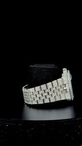 Montre Homme Antique en Acier Inoxydable Style Sport Tendance Grandes Diamants Moissanite Échelle Romaine Calendrier Bleu Ciel Plein Cadran 20mm - Product Image 2