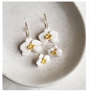 Boucles d'oreilles bijoux en résine pour dames à la mode meilleure qualité bijoux de mode dernières boucles d'oreilles pour la fête de mariage - Product Image 4