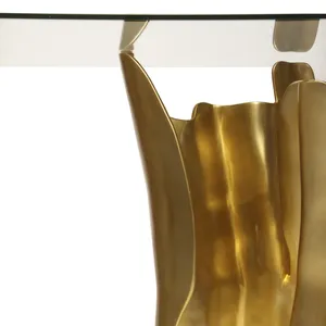 Table basse moderne en laiton avec base sculpturale irrégulière, décoration de meubles de salon intérieur - Product Image 1