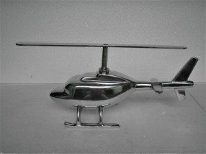 Modèle d'hélicoptère en aluminium coulé, figurine décorative de luxe pour bureau, sculpture d'avion en métal pour la maison ou le bureau - Product Image 2