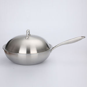 Wok Tradicional Asiático de Primera Calidad para Restaurantes, Hecho a Mano en Acero Inoxidable, Capacidad de 20L, con Mango de Madera, Apto para Lavavajillas - Product Image 4