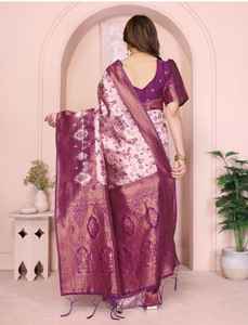 Sari de Seda Banarasi Hecho a Mano para Mujer, Sari Tradicional para Bodas y Fiestas, Disponible para Uso Diario a Precio de Exportación - Product Image 3