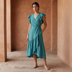 Robe mi-longue en coton et lin vert pin pour femmes, avec volants, tissu léger, coupe confortable pour un usage quotidien - Product Image 1