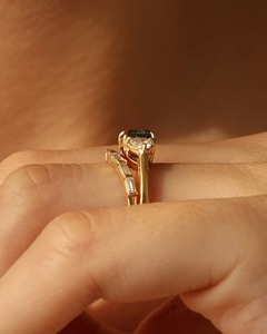 Bague en Moissanite taille Baguette 0,42 carats, bande ondulée, en argent 925 plaqué or 14 carats, demi-alliance de mariage, bague empilable - Product Image 5