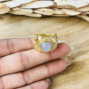 Bagues en calcédoine au design tendance, style tribal filigrané, bijoux bohèmes en laiton pour femmes, plaqué or 18 carats, vintage, vente en gros - Product Image 2
