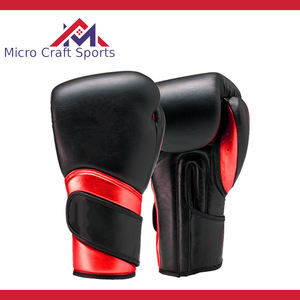 Gants de boxe MMA professionnels en cuir PU avec logo personnalisé pour la fermeture, équipement de boxe fabriqué à Sialkot, Pakistan - Product Image 4