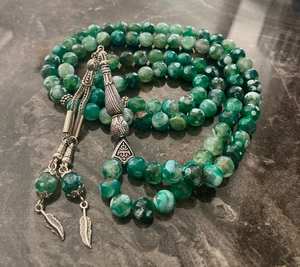 Tasbih Mala islamique tendance en résine, perles de prière personnalisées lisses et polies pour le Dhikr, la pleine conscience et les coffrets cadeaux par Universal Overseas - Product Image 1